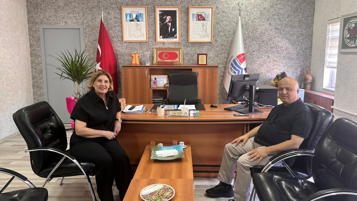 Üniversitelerarası Kurul Başkanlığı Doçentlik Hizmetleri Şube Müdürü Sayın Yusuf ŞAHİN'İN kurumumuza ziyareti